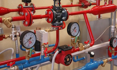 Какое давление воды в системе отопления частного или многоквартирного дома должно быть?