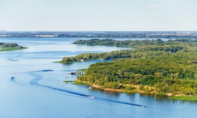 Разбираемся: в каком направлении течет река Волга?